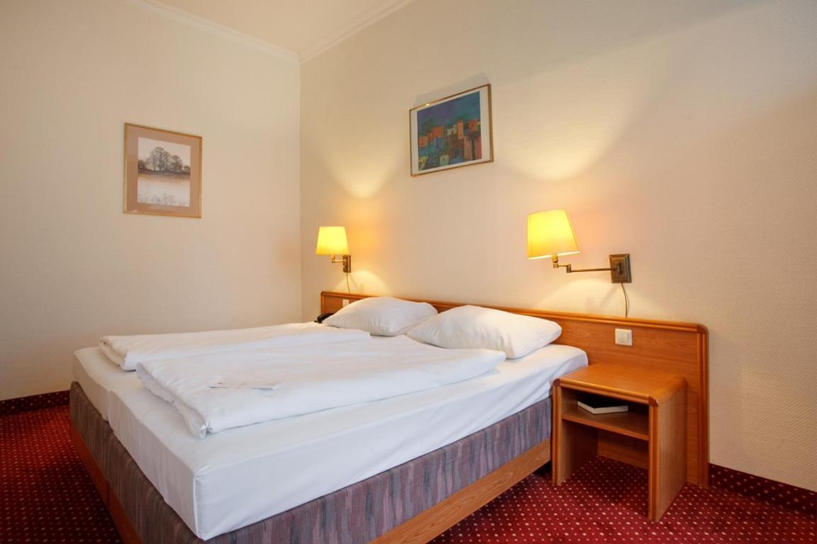 Standard Double or Twin Room,1729980373:JPEG